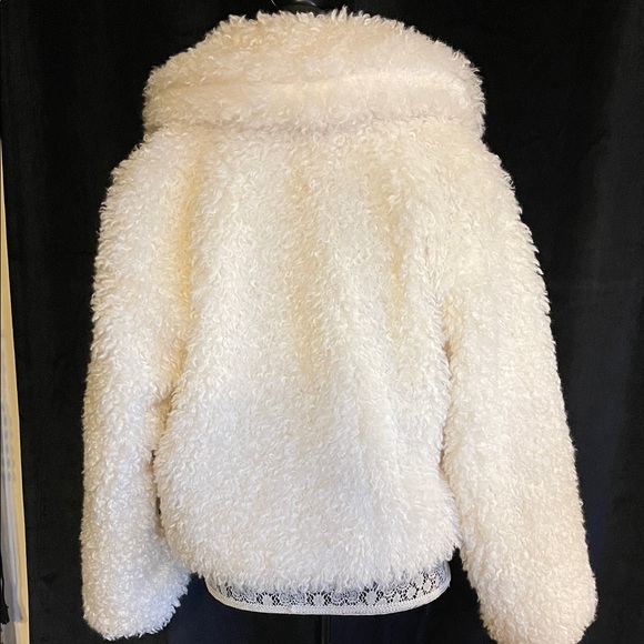 Forever 21 Cream Teddy Jacket - Picture 7 of 8